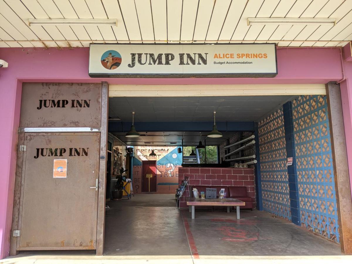 Jump Inn Alice Budget Accommodation Alice Springs Exterior photo