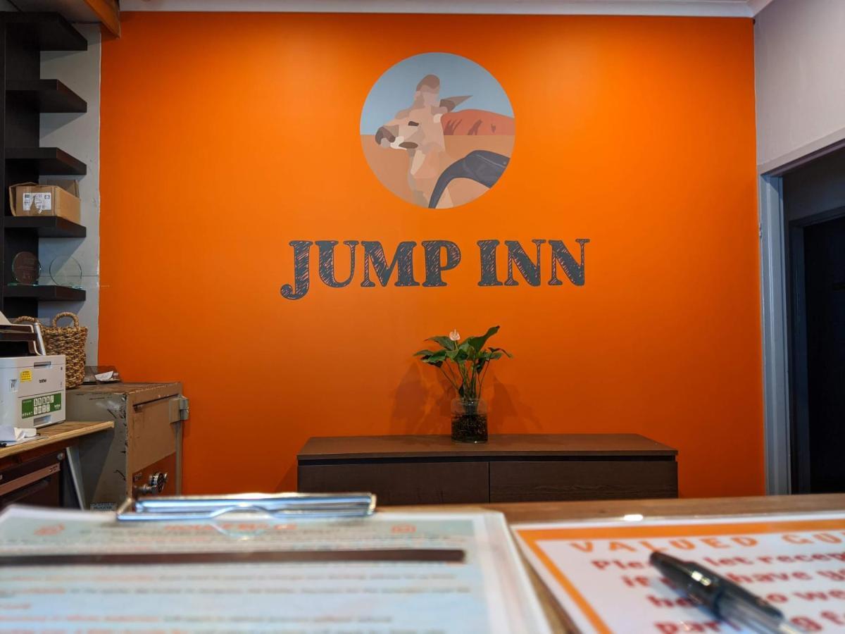 Jump Inn Alice Budget Accommodation Alice Springs Exterior photo